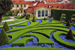 Garden maze building clock tower - a clock tower free wallpaper for desktop