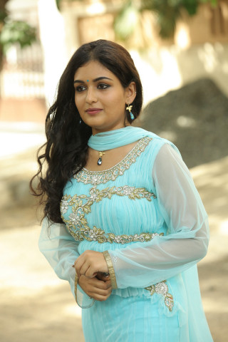 Woman blue dress street corner - a street corner free wallpaper