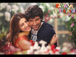 Man woman hugging flowers sign - a man and woman free wallpaper for desktop