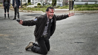 Man bloody face ground arms - free dark wallpaper