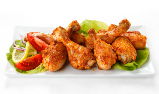 Chicken wings lettuce tomatoes salad 2 - professional free wallpaper for desktop