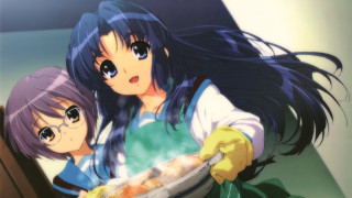 Anime girls holding pan food - their face free wallpaper