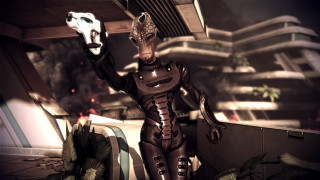 Futuristic woman holding gun city - mass effect free wallpaper for desktop