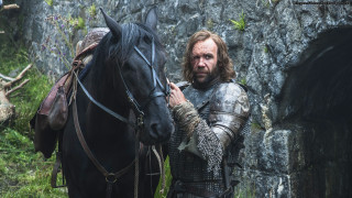 Man armor horse stone tunnel - a stone wall behind free wallpaper