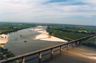 Bridge river greenfield trees aerial - a long bridge free wallpaper