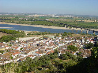 City bridge river distant background - cagnaccio di san pietro free wallpaper