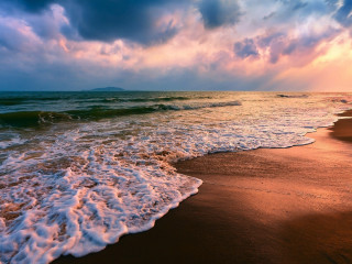 Beach sunset waves clouds mountain - wave free wallpaper