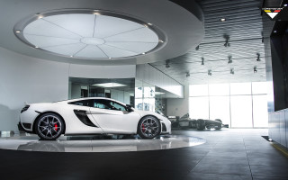 White sports car showroom circular - a black floor free wallpaper
