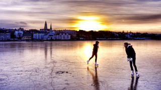 Frozen lake sunset city silhouette - fabien charuau free wallpaper