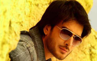 Man sunglasses rock wall cell - bikash bhattacharjee free wallpaper