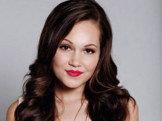 Woman smiling long dark hair - a red lipstick free wallpaper