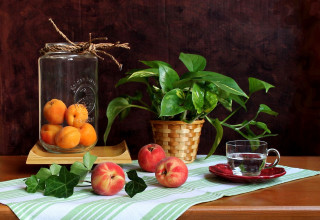 Peach jar tea table green - cao buxing free wallpaper