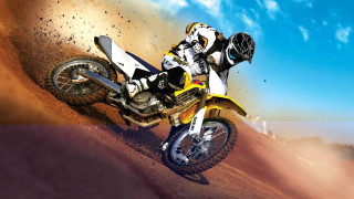 Dirt bike desert track sky 3 - a dirt bike free wallpaper