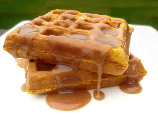 Waffle syrup white plate green - a white plate free wallpaper for desktop