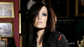 Woman longhair blueeyes gothicportrait asian - picture free wallpaper