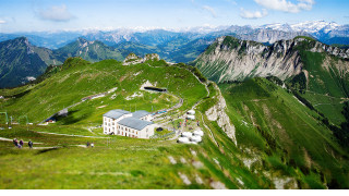 House mountain view people walking - the hill free wallpaper