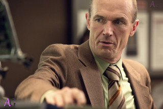 Man suit tie portrait 3d - the desk free wallpaper