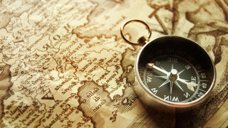 Compass map keychain side image - pathfinder free wallpaper