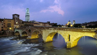Bridge river clocktower dusk city - correggio free wallpaper