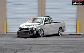 White truck smashed windshield garage - eric dinyer free wallpaper