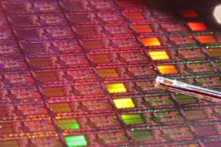 Microprocessor pen honeycomb cityscape tokyo - side and a blurry background free wallpaper