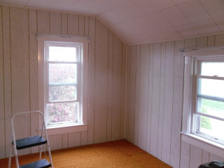 Room ladder window chair corner - open ceiling free wallpaper