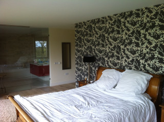 Bed white comforter black white - a white comforter free wallpaper