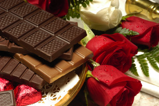 Chocolates roses table wine romantic - romantic free wallpaper