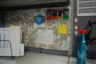 Desk blue water bottle bulletin - a desk free wallpaper