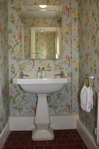 Bathroom sink corner mirror towelrack - a bathroom free wallpaper for mobile