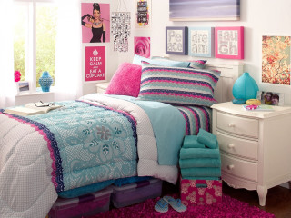Bedroom bed interior cozy decorated - picture free wallpaper