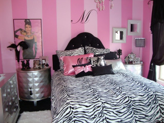 Bedroom zebra pink black opart - op art free wallpaper