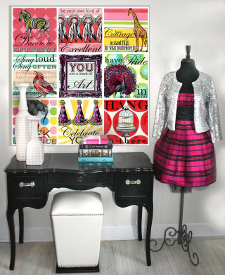 Dress table wall hanging giraffe - bright free wallpaper for mobile