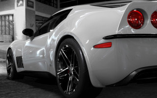 White sports car night buildings - its light free wallpaper