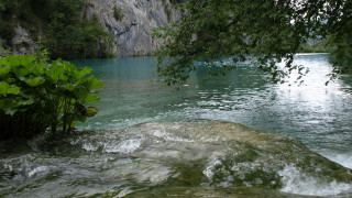 River waterfall tree background rock - danube school free wallpaper