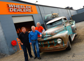 Three men truck wheeler dealers - art informel free wallpaper for desktop