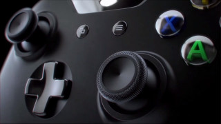 Controller closeup blackbackground greenwhite logo - unreal engine 5 free wallpaper