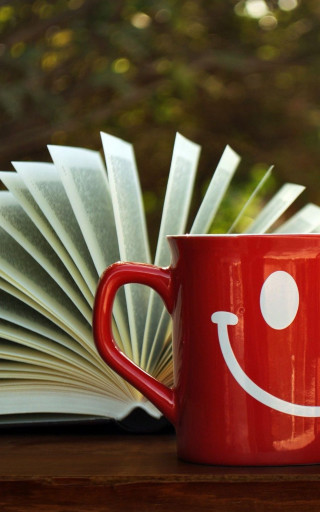 Red coffee mug smiley open - a smiley face free wallpaper