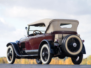 Car ground vehicle mountain sky - free retro wallpaper
