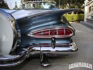 Classic car door open hood - a classic car free wallpaper