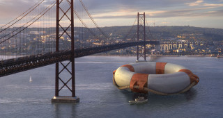 Raft water bridge city background - almada negreiro free wallpaper