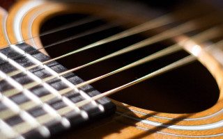 Guitar strings neck closeup blurry - fluxus free wallpaper