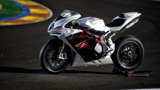 White motorcycle race track red 2 - ray free wallpaper