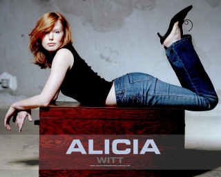 Woman laying wooden box legs - a wooden box free wallpaper