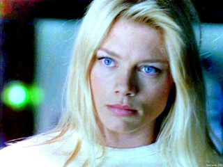 Woman blonde hair blue eyes 6 - blue eye free wallpaper