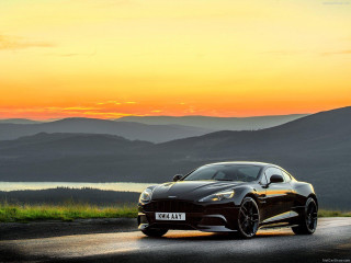 Black sports car mountain sunset - rim light free wallpaper