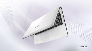 Laptop white keyboard white background - the screen free wallpaper