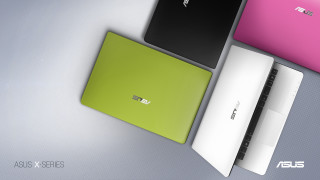 Laptops group table white background - purism free wallpaper for desktop