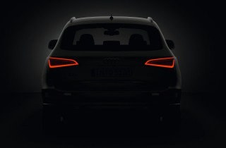 Black car back dark room - a white light free wallpaper