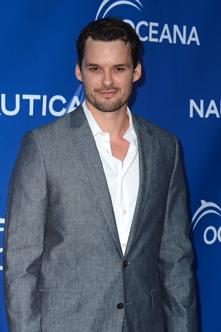 Man suit white shirt event - heidelberg school free wallpaper for mobile